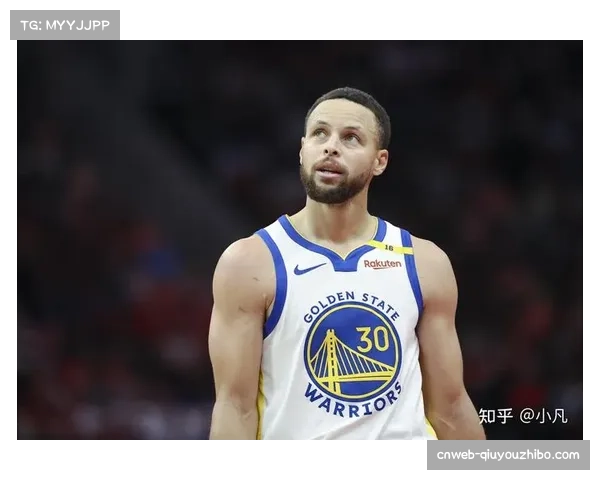 美媒称勇士季前赛最大亮点是库里状态火热依旧能轻松掌控比赛节奏